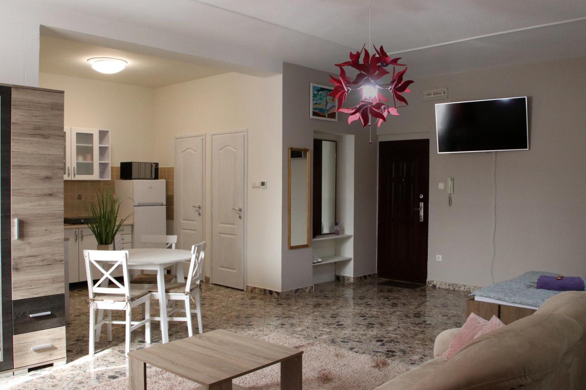 Tulipan Apartman Gödöllő Екстериор снимка